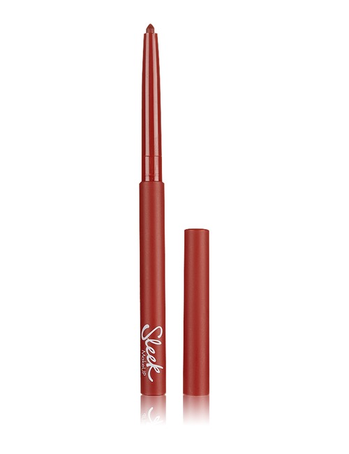 Closeup chestnut 50075683
