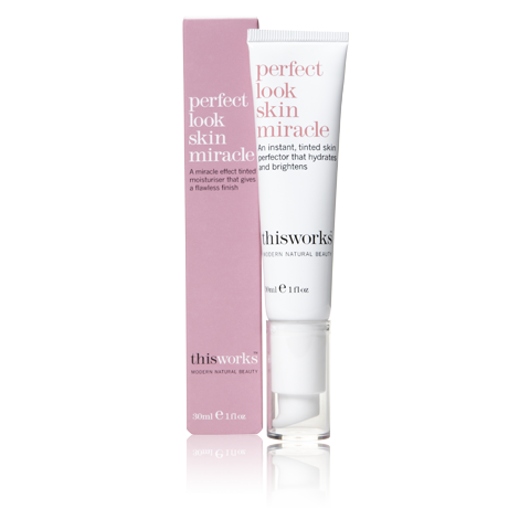Closeup_4d97978a29515f1ba4231ed4f5e257cf53d4085e_perfect_look_skin_miracle
